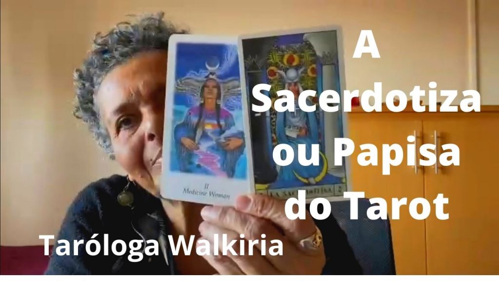 A Sacerdotisa do Tarot Capa Vídeo
